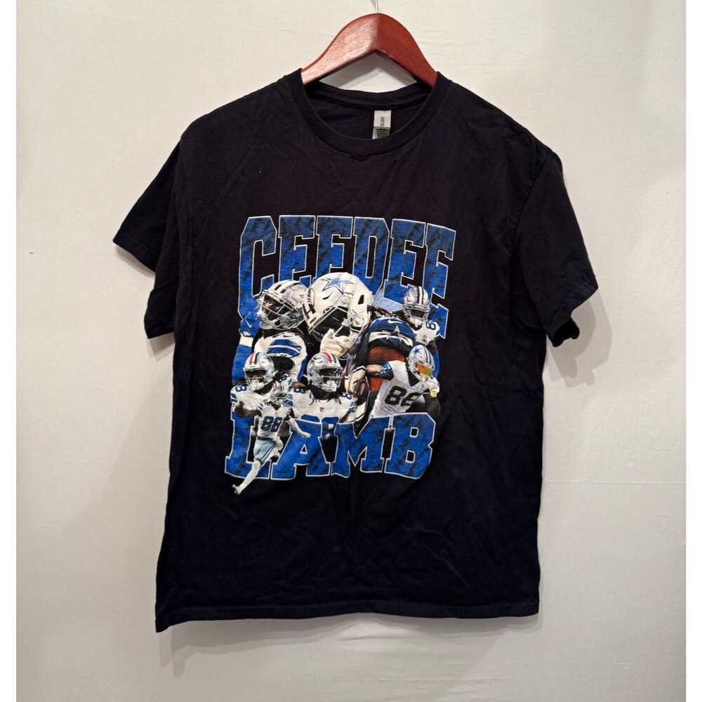 Gildan Heavy Cotton CeeDee Lamb NFL Graphic T-Shirt Men’s M Black Regular Fit
